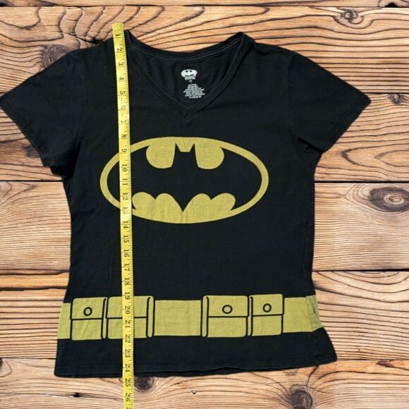 Retro Women's Batman DC Comics Large Cosplay Shirt - Picture 4 of 5